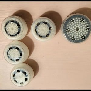 Clarisonic brushes 7, 4 and body (5 total)
